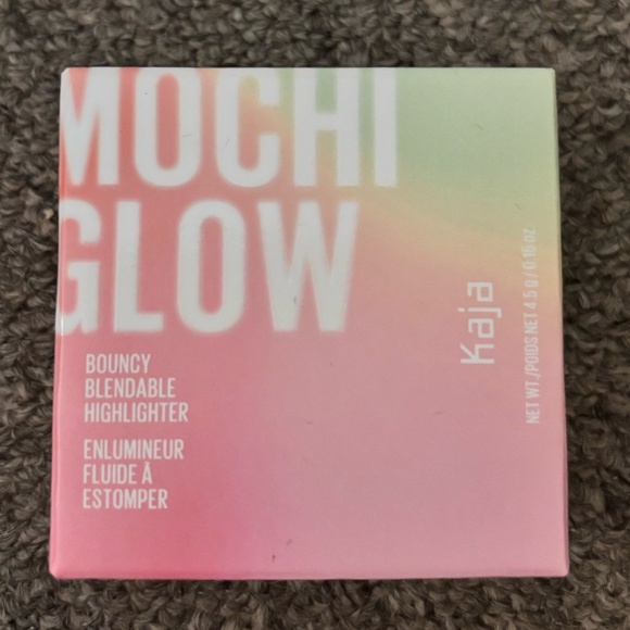 NEW - KAJA Mochi Glow Bouncy Shimmery Highlighter in LUNA - Full Size - Picture 6 of 8